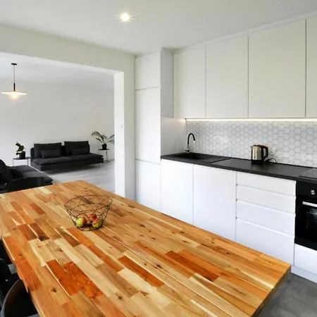 With Private Sauna And Garden, Cleaning Included *